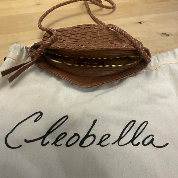 CLEOBELLA TAN WOVEN CROSSBODY NWT - Picture 6 of 8